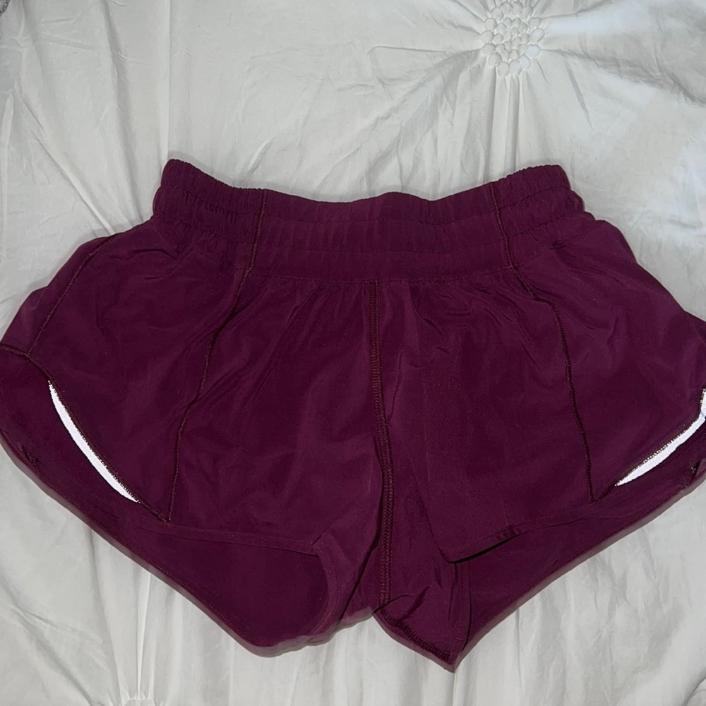 Lululemon Hotty hot 2.5 low rise